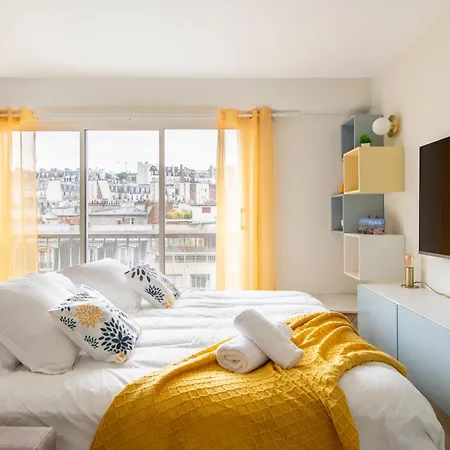 Stunning Montmartre - Amazing View - Fully Renovated * Parigi
