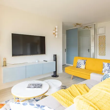 Stunning Montmartre - Amazing View - Fully Renovated * Parigi