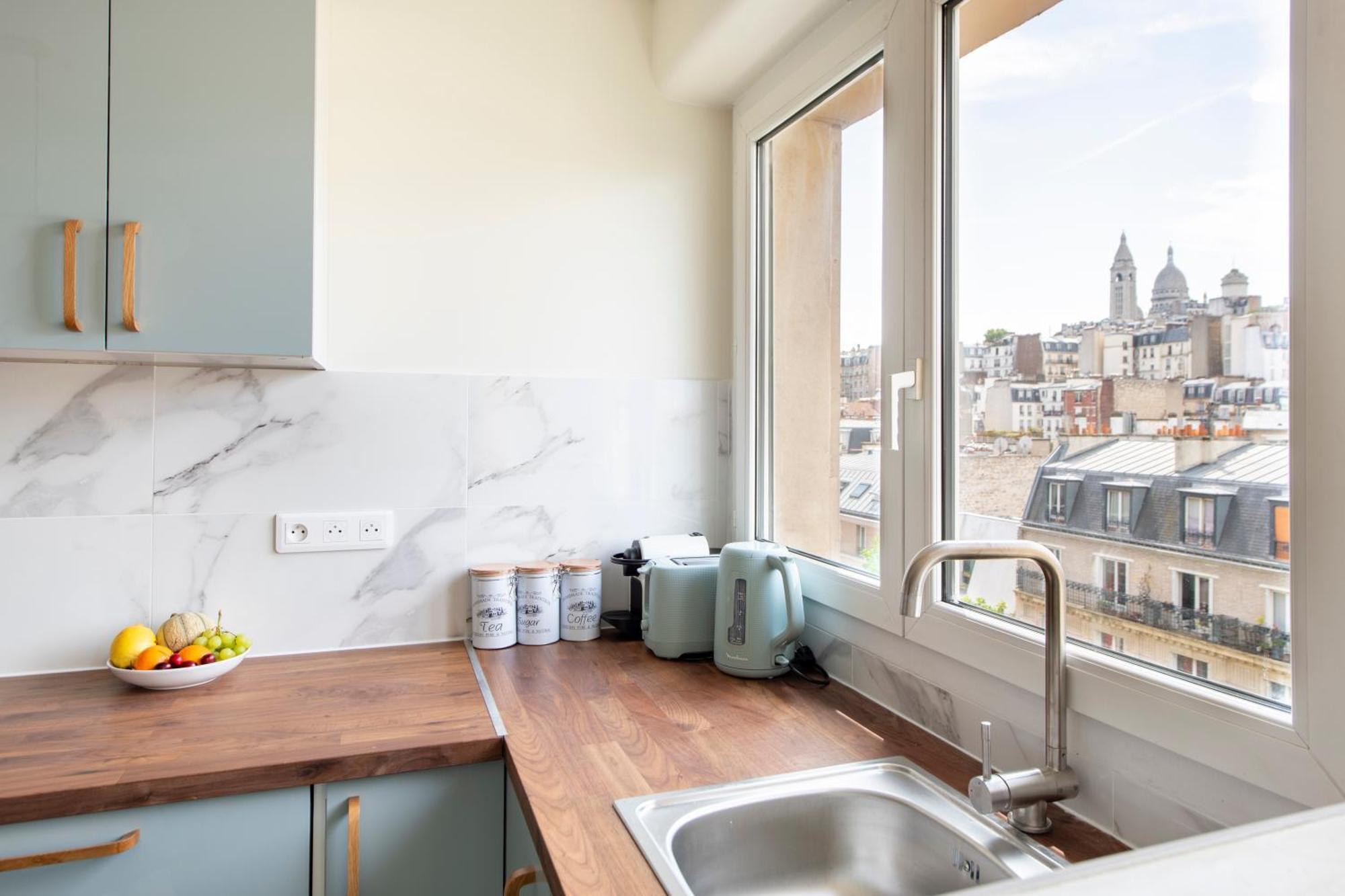 Stunning Montmartre - Amazing View - Fully Renovated *