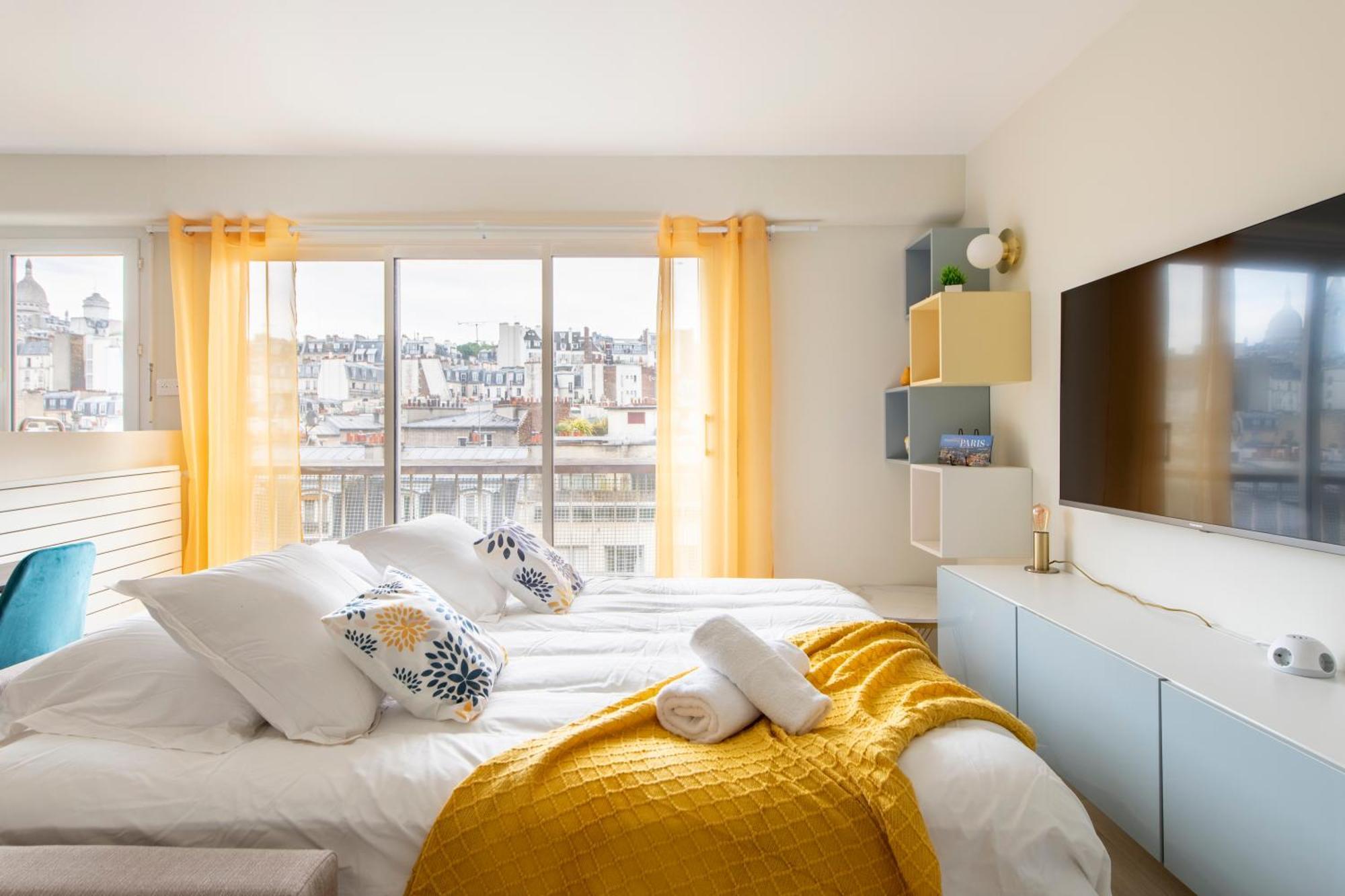 Stunning Montmartre - Amazing View - Fully Renovated * Parigi
